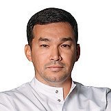 Врач Мукашев Марат Максутович