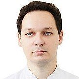 Врач Усачев Виктор Владимирович
