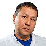 Врач Жалбуров Берик Жулдыбаевич